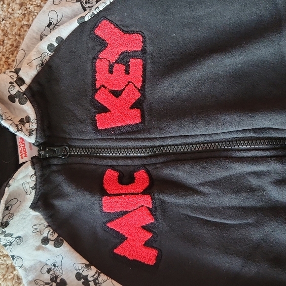 2/$20 Disney Mickey Mouse hoodie, 2T - Picture 3 of 3